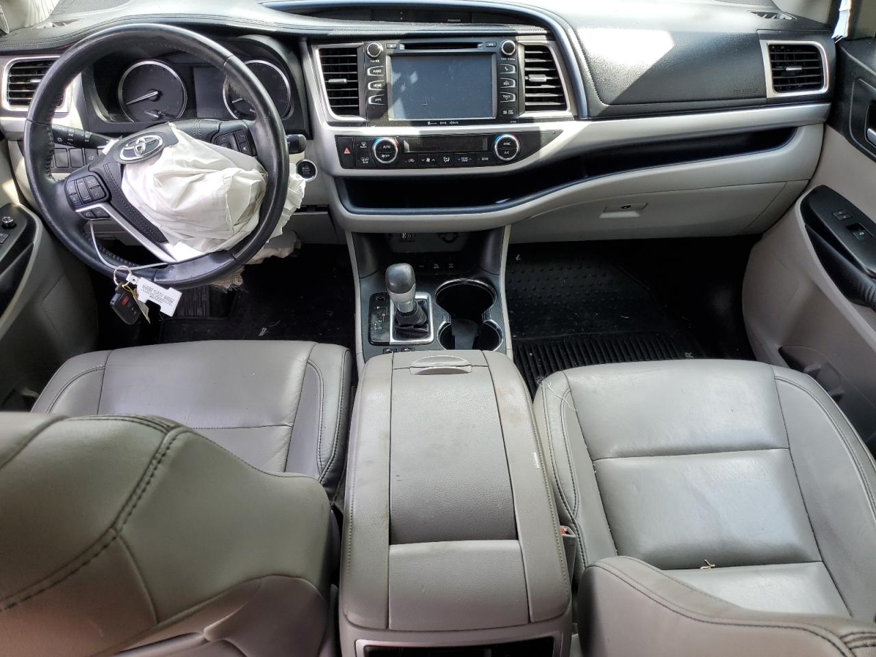 2016 Toyota Highlander Xle VIN: 5TDJKRFH0GS253004 Lot: 64034024