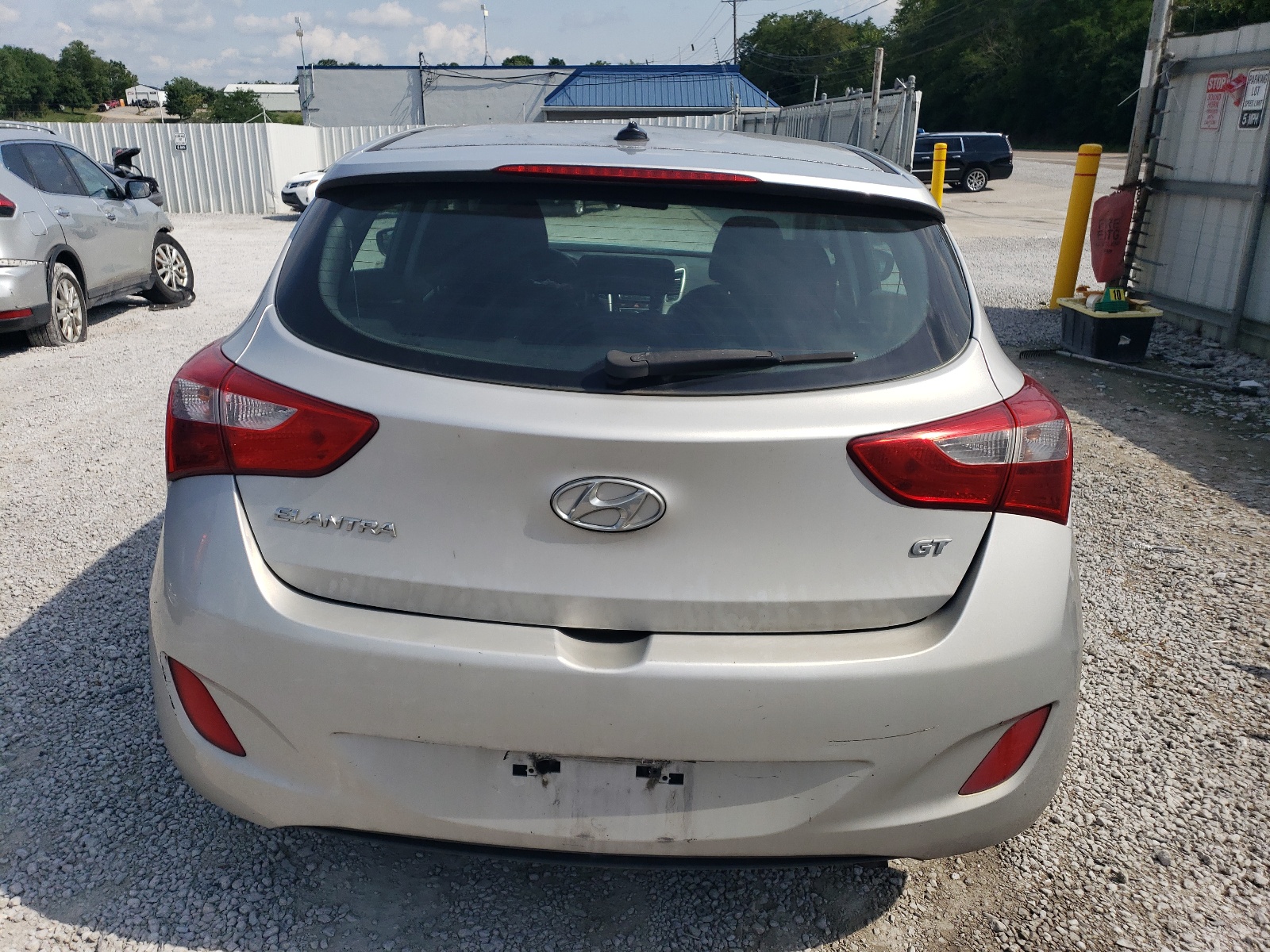 2017 Hyundai Elantra Gt vin: KMHD35LH7HU373964