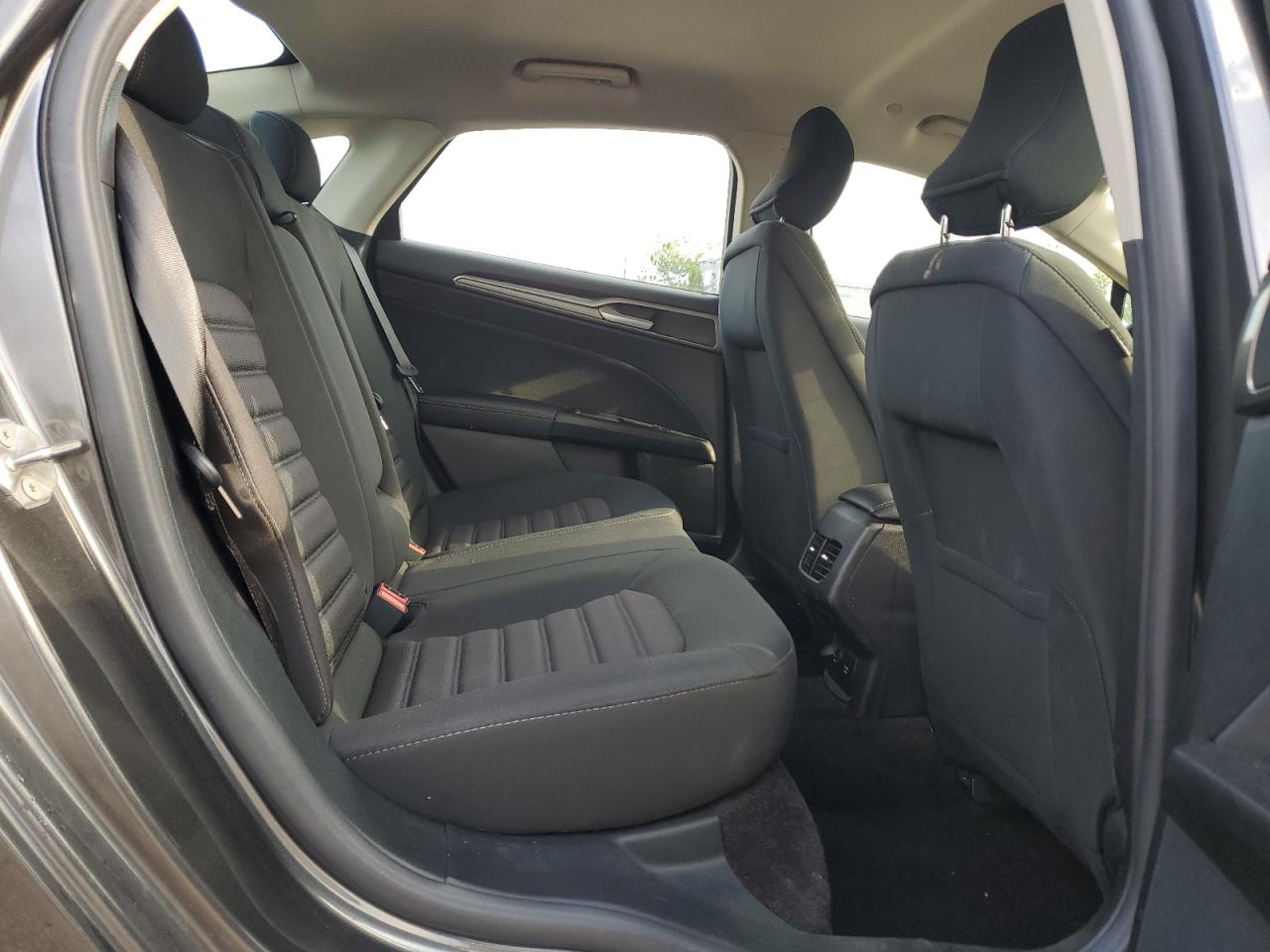 2017 Ford Fusion Se Hybrid VIN: 3FA6P0LU9HR127870 Lot: 62937864