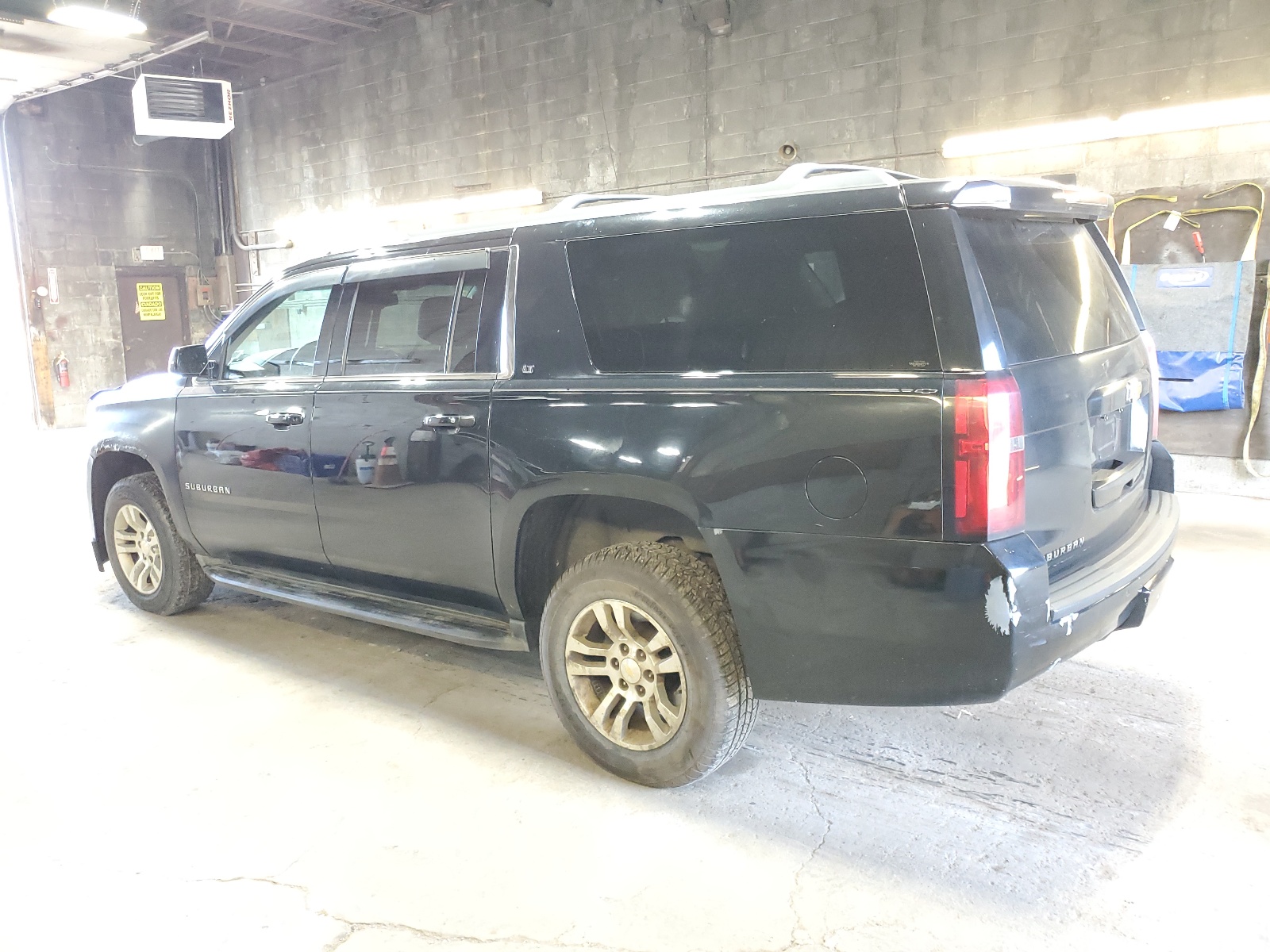 2015 Chevrolet Suburban K1500 Lt vin: 1GNSKJKC2FR142491