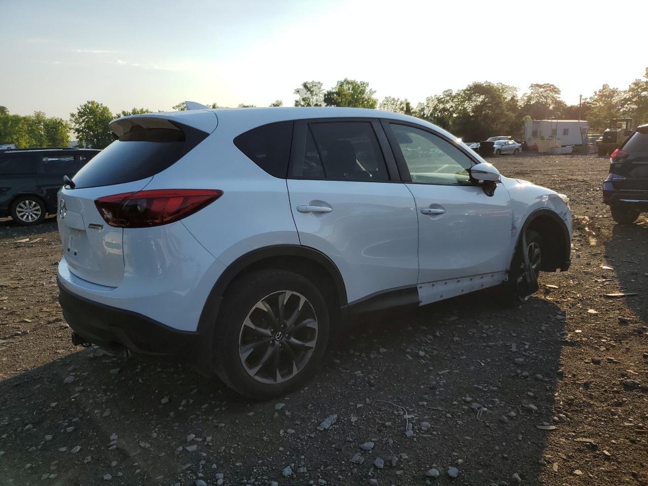 2016 Mazda Cx-5 Gt VIN: JM3KE4DYXG0607588 Lot: 62565454