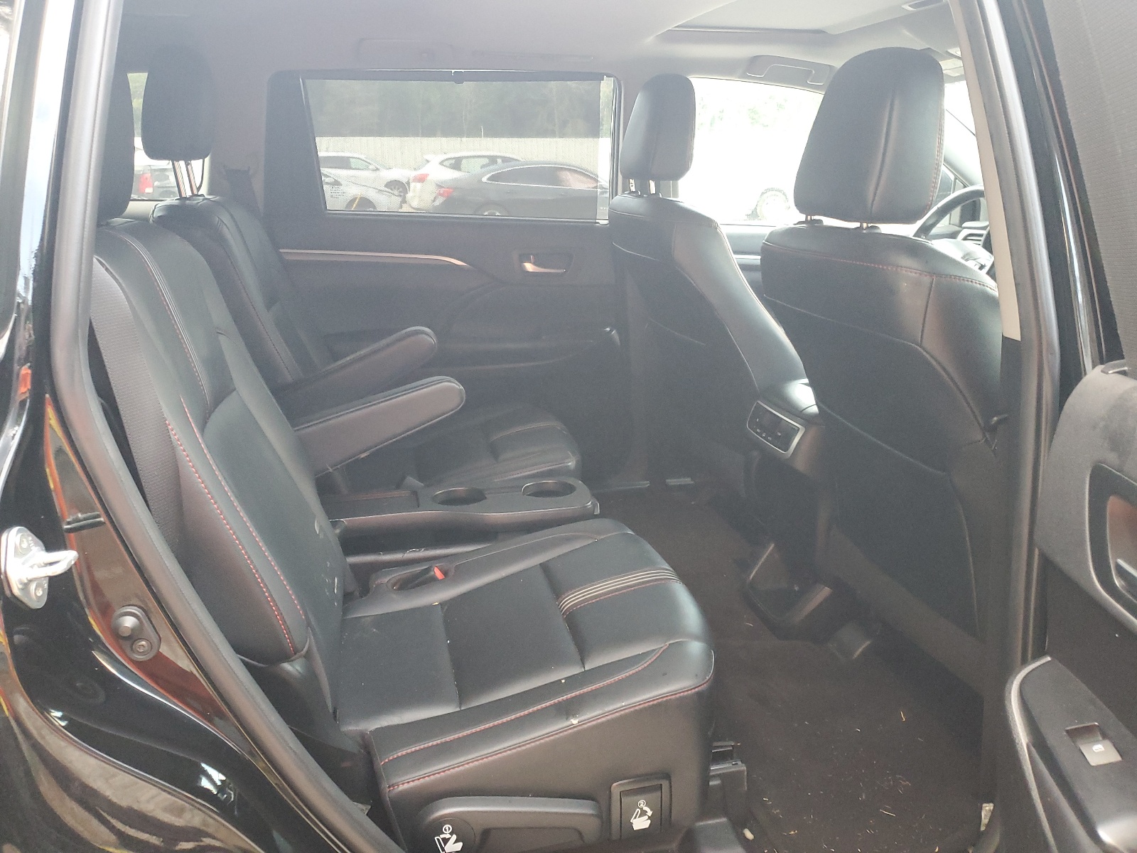 5TDKZRFH4KS352286 2019 Toyota Highlander Se