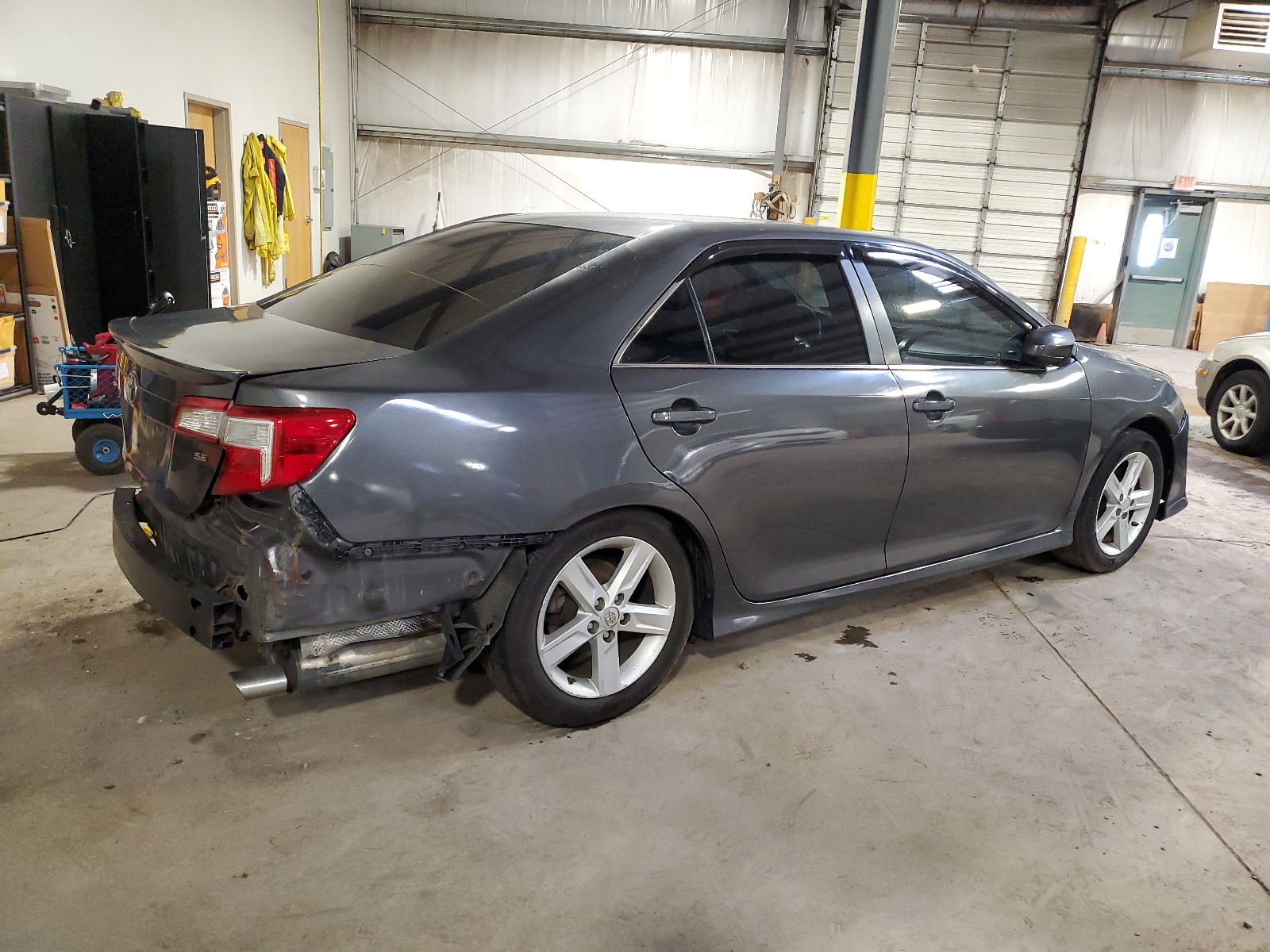 2014 Toyota Camry L vin: 4T1BF1FK9EU417327