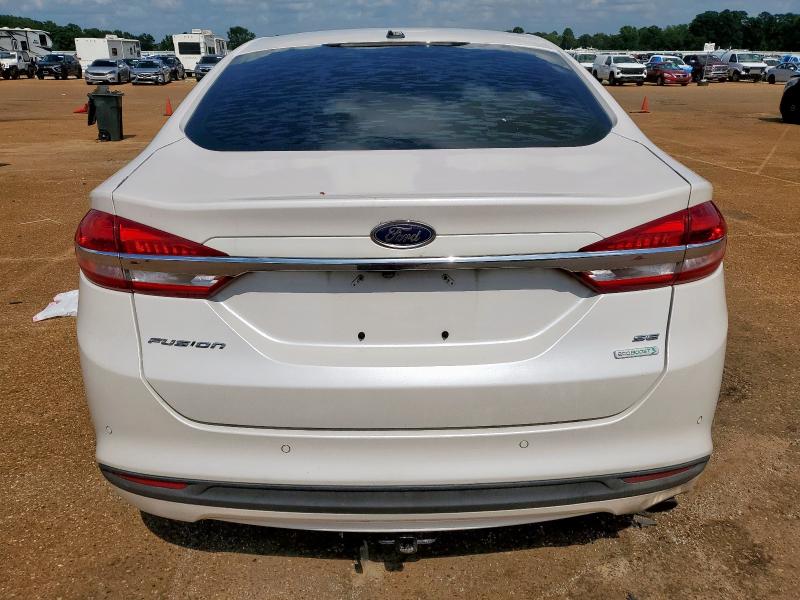 Sedans FORD FUSION 2017 White