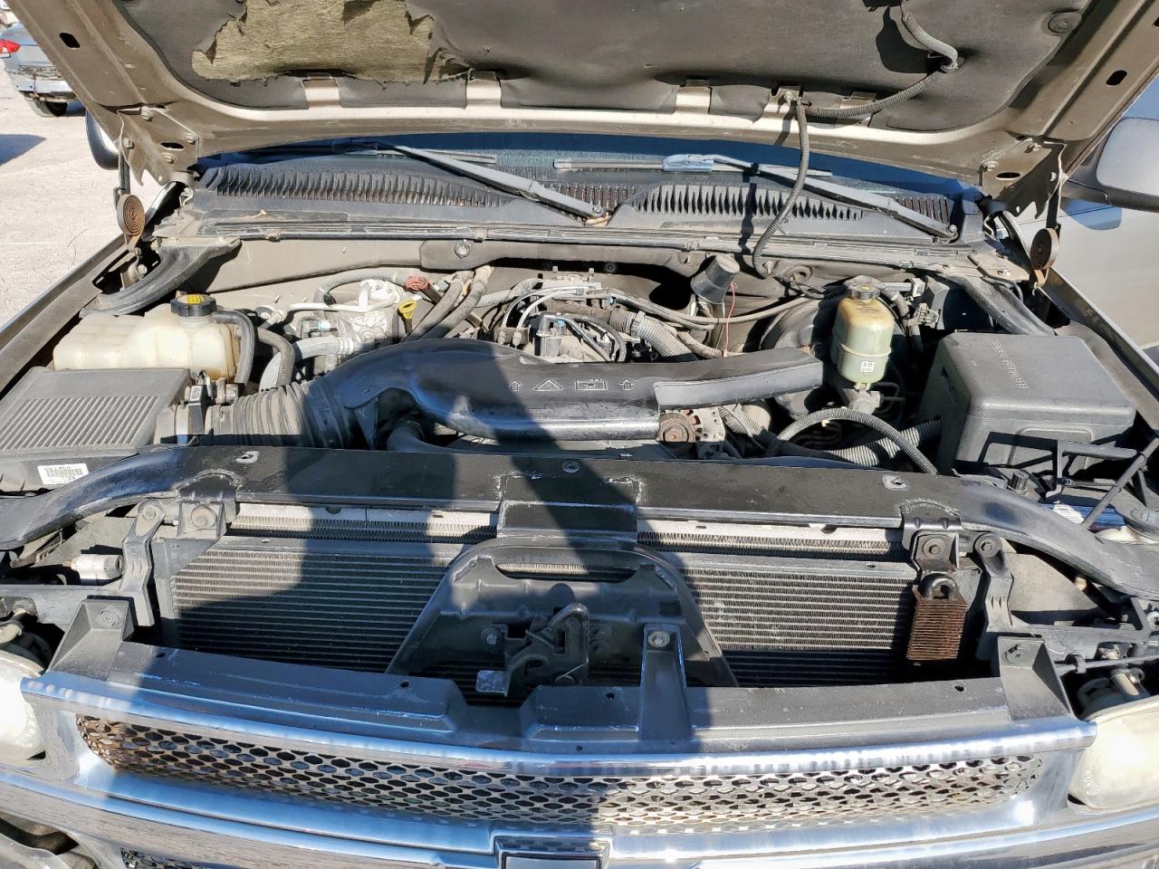 2001 Chevrolet Tahoe C1500 VIN: 1GNEC13T31R176778 Lot: 64949165