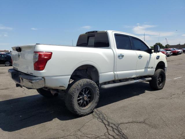 Pickups NISSAN TITAN 2016 White