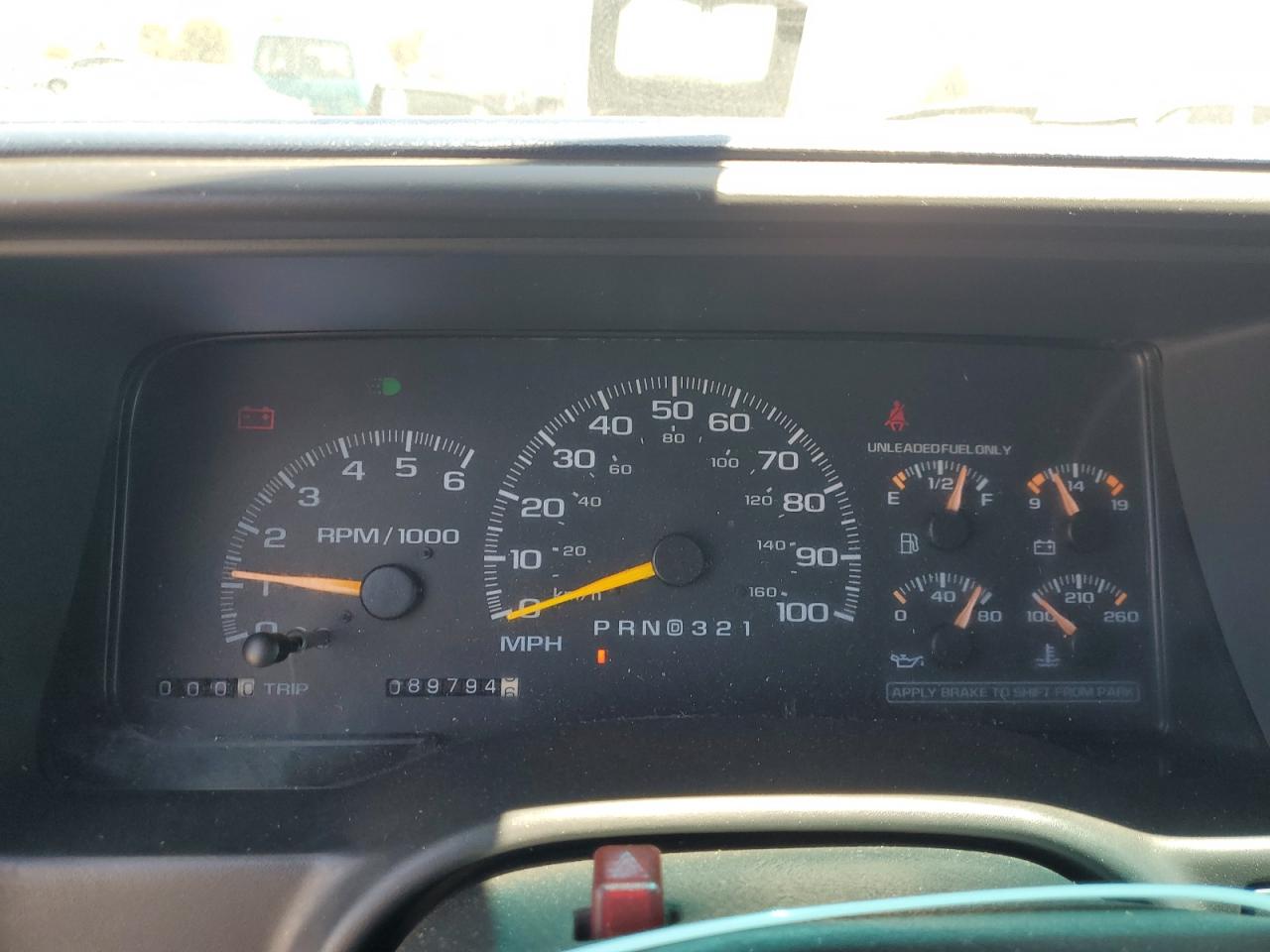 1999 Chevrolet Suburban K2500 VIN: 1GNGK26JXXJ384868 Lot: 63163395