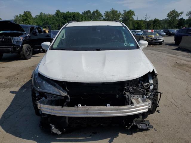 Minivans CHRYSLER PACIFICA 2017 White
