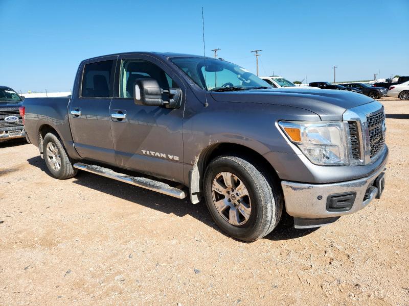  NISSAN TITAN 2018 Szary