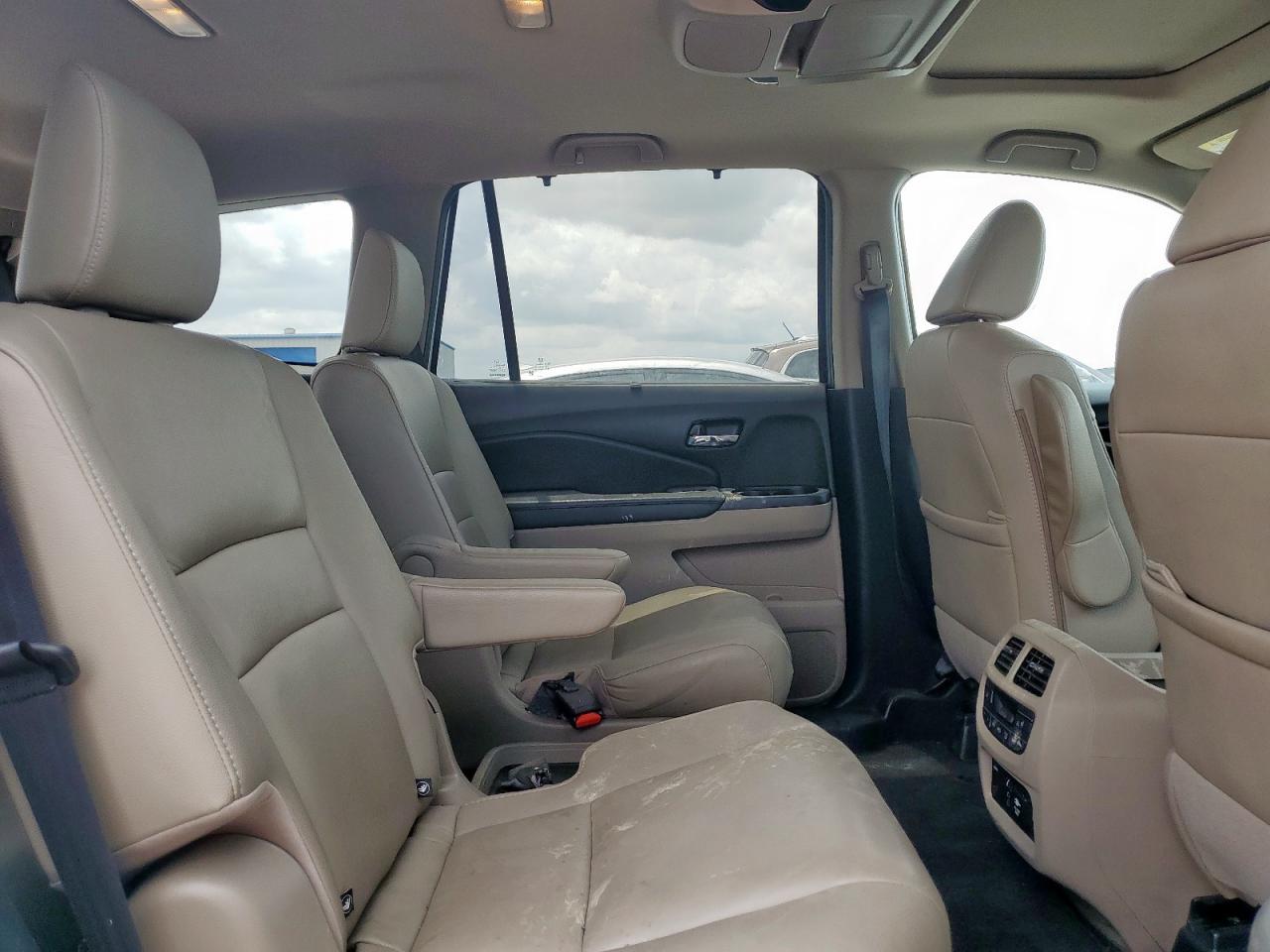 2021 Honda Pilot Touring VIN: 5FNYF5H63MB017521 Lot: 64425425