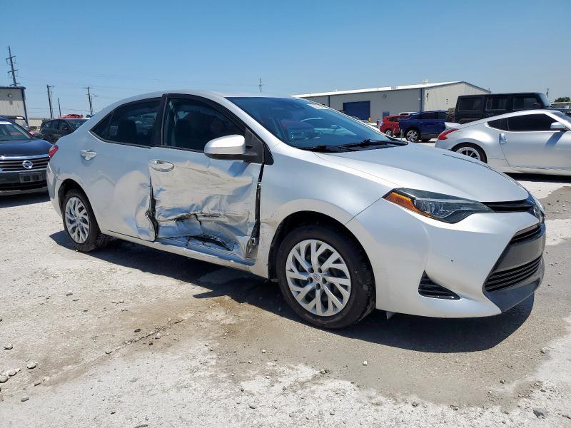  TOYOTA COROLLA 2017 Серебристый