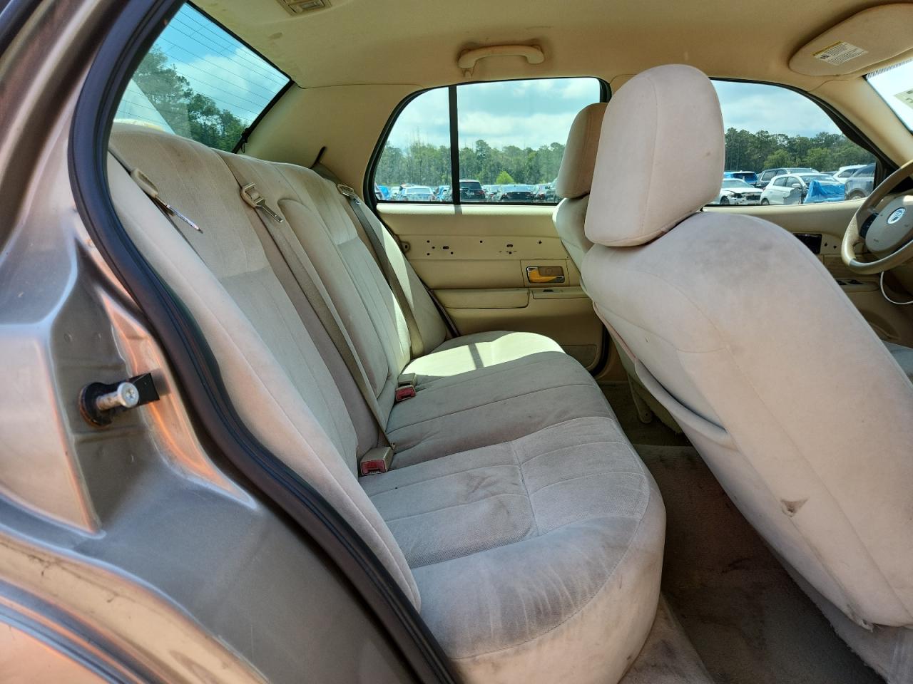 2006 Mercury Grand Marquis Gs VIN: 2MEFM74V06X632339 Lot: 64405325