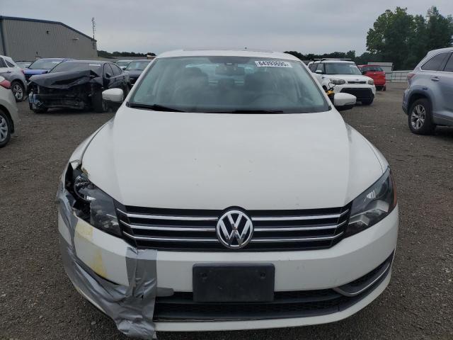 Sedans VOLKSWAGEN PASSAT 2014 Biały