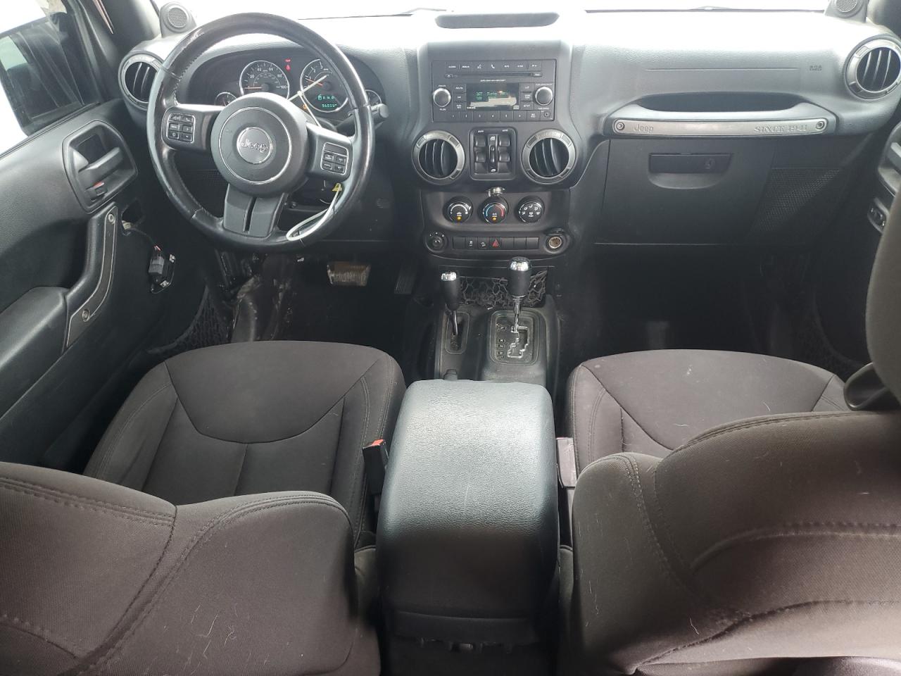 2014 Jeep Wrangler Unlimited Sport VIN: 1C4BJWDG4EL298560 Lot: 64230135
