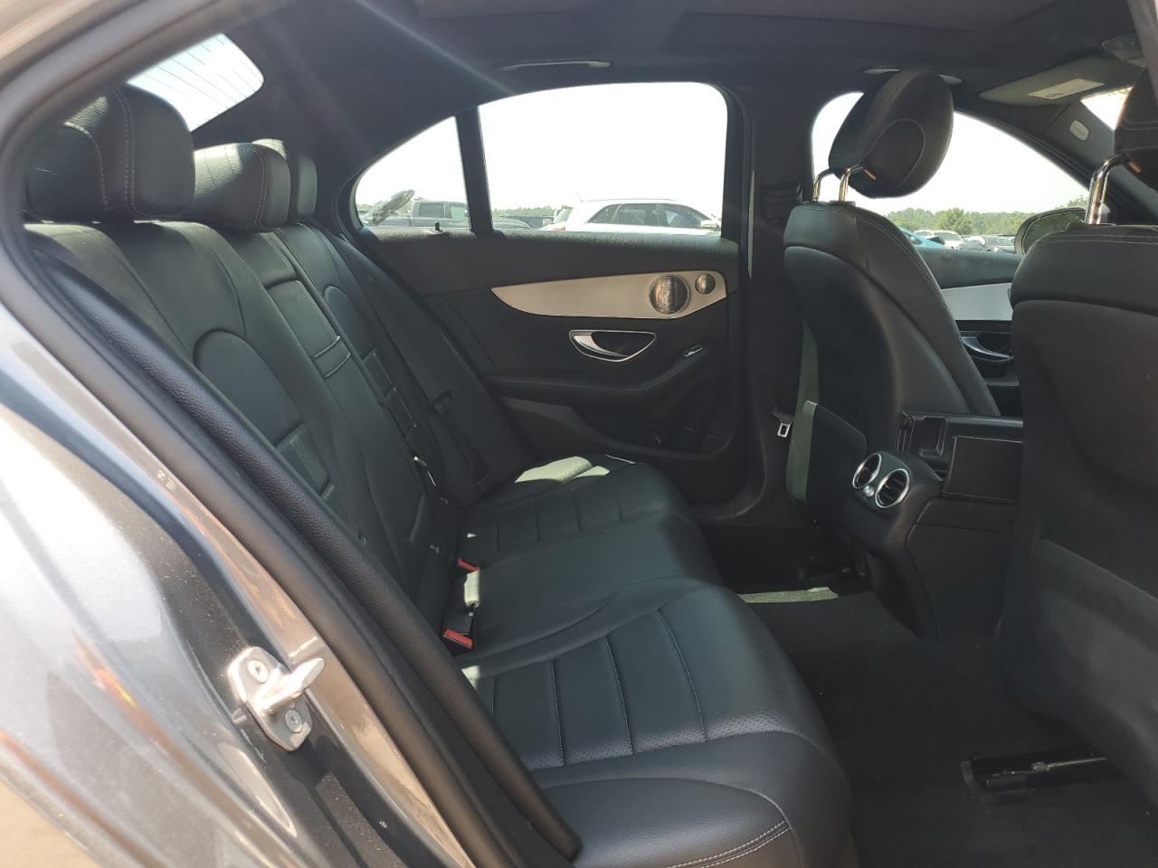 2018 Mercedes-Benz C 300 4Matic VIN: 55SWF4KB2JU268600 Lot: 62996325