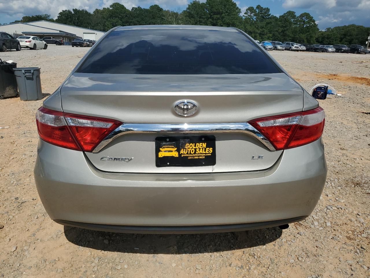 2015 Toyota Camry Le VIN: 4T1BF1FK0FU897114 Lot: 63938225