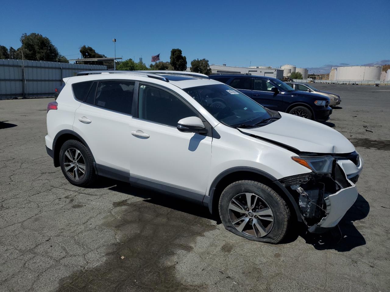 JTMRFREV2JJ180298 TOYOTA RAV4 2018