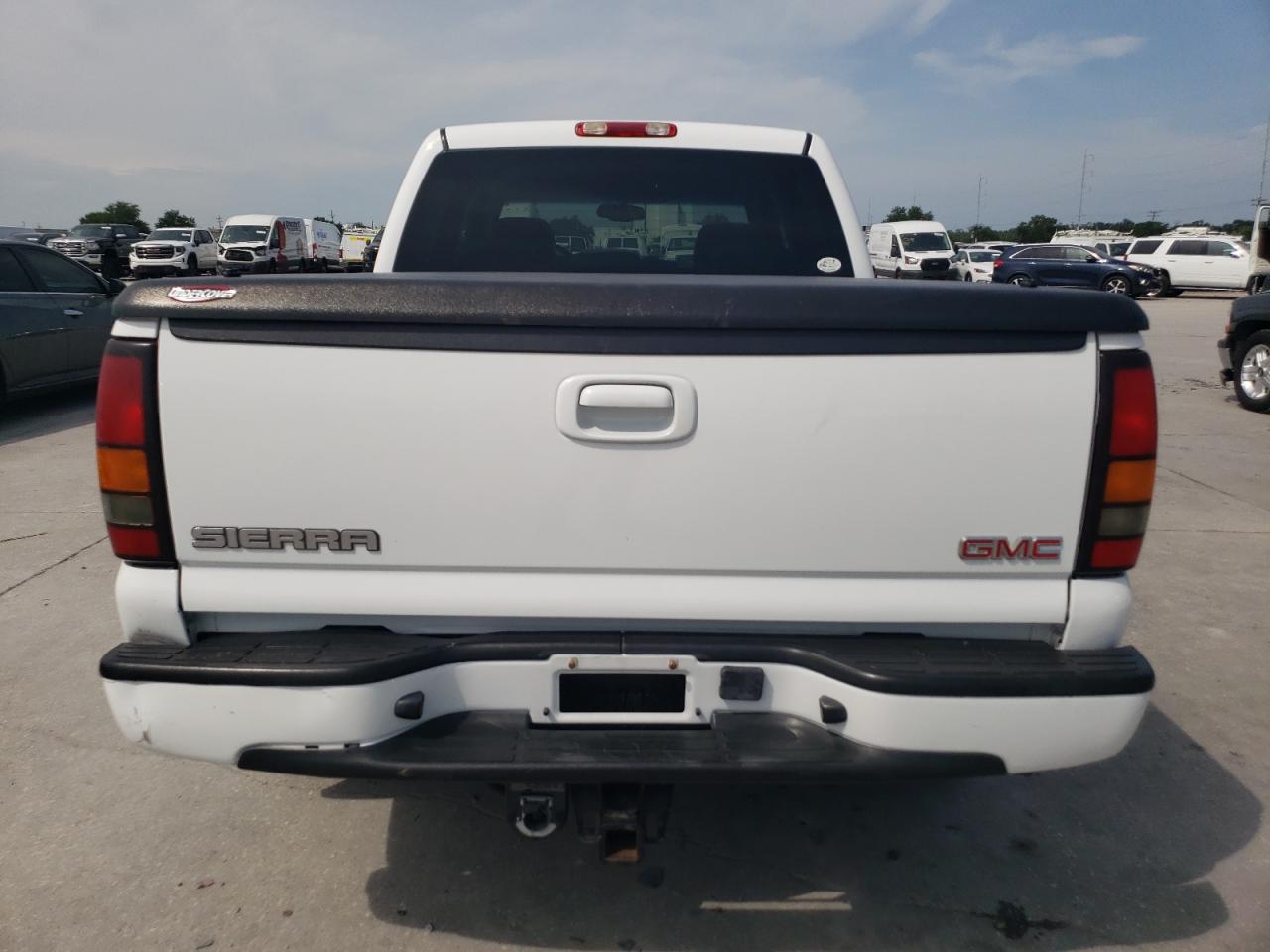 2005 GMC Sierra K1500 Denali VIN: 2GTEK63N751184388 Lot: 65158035