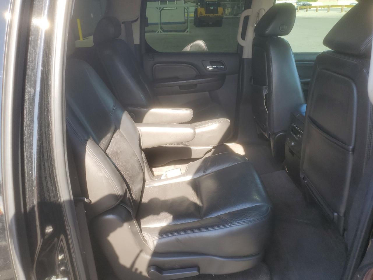 2008 Cadillac Escalade Esv VIN: 1GYFK66858R227075 Lot: 64331445