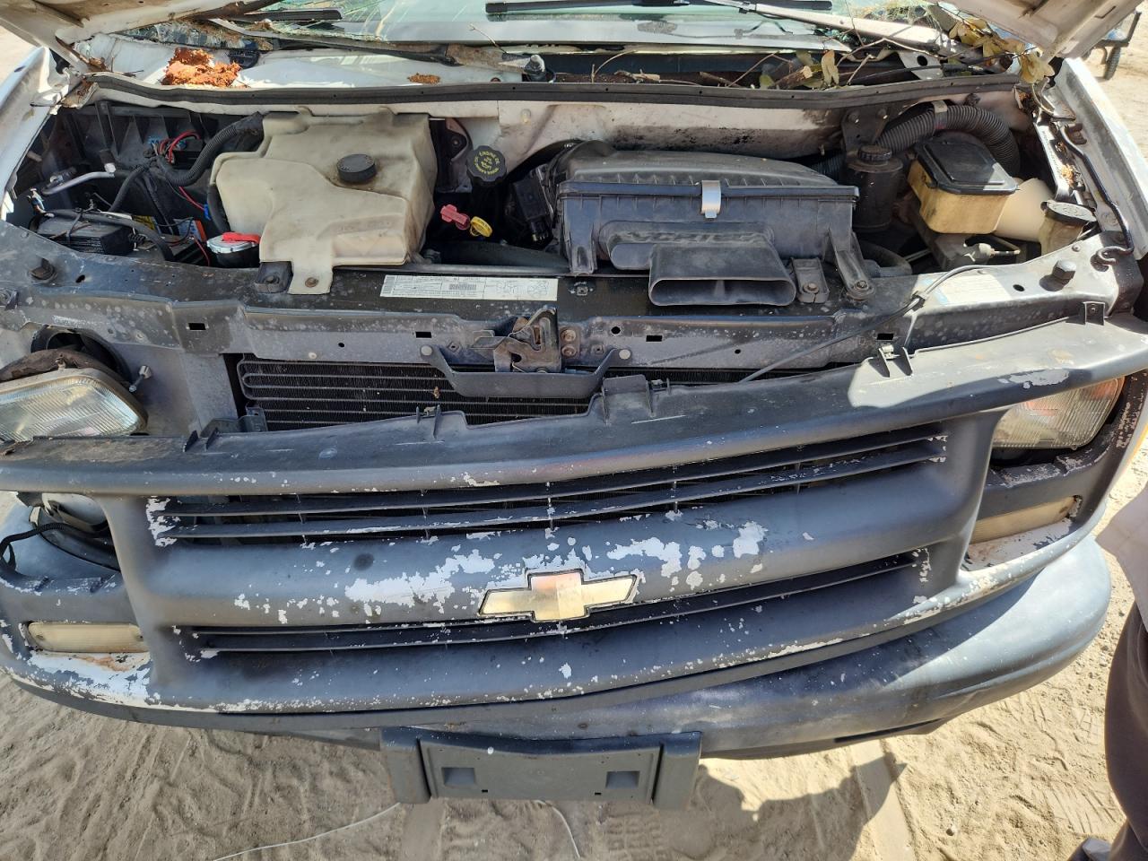 2000 Chevrolet Express G2500 VIN: 1GCFG25M6Y1152092 Lot: 63206575