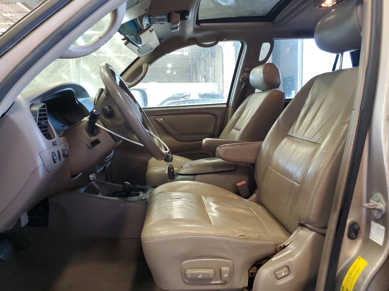 2004 Toyota Sequoia Sr5 VIN: 5TDBT44AX4S230044 Lot: 63348325