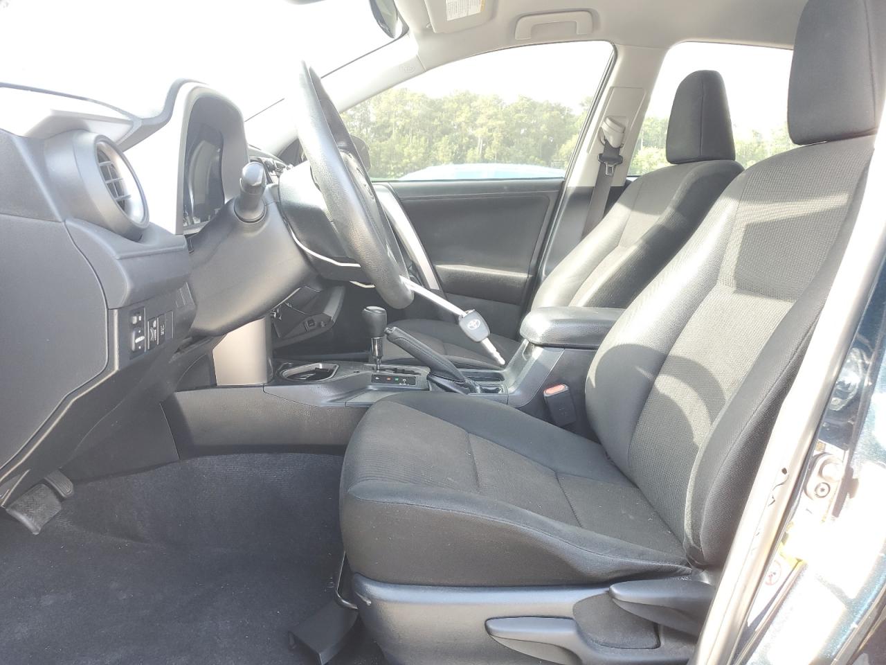 2017 Toyota Rav4 Le VIN: JTMZFREV5HJ128786 Lot: 64164965