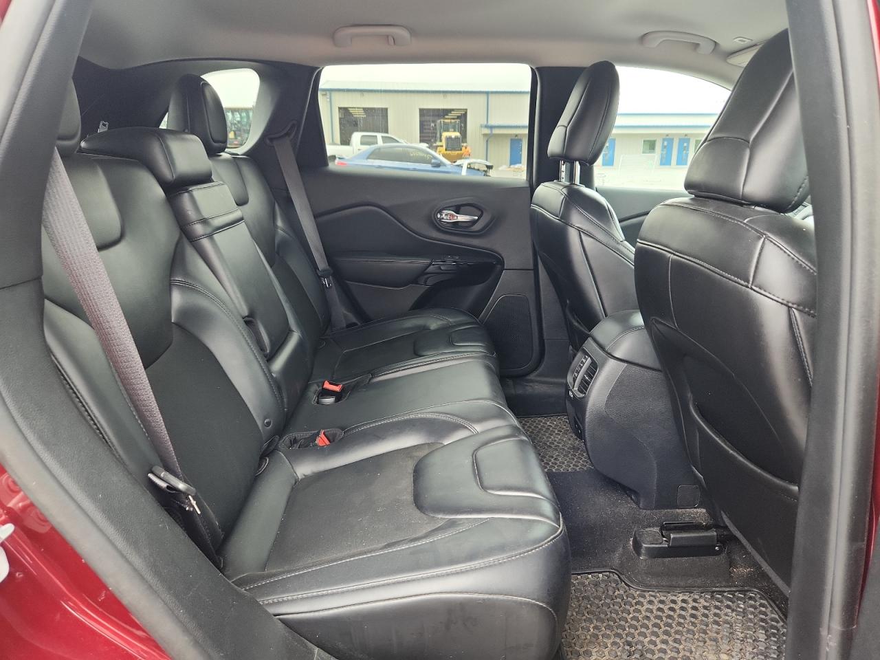 2019 Jeep Cherokee Latitude Plus VIN: 1C4PJMLX9KD390538 Lot: 64725895