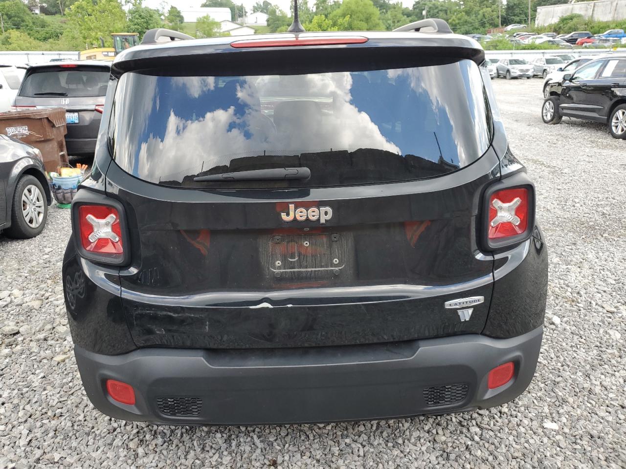 2017 Jeep Renegade Latitude VIN: ZACCJABB7HPG11812 Lot: 64967615