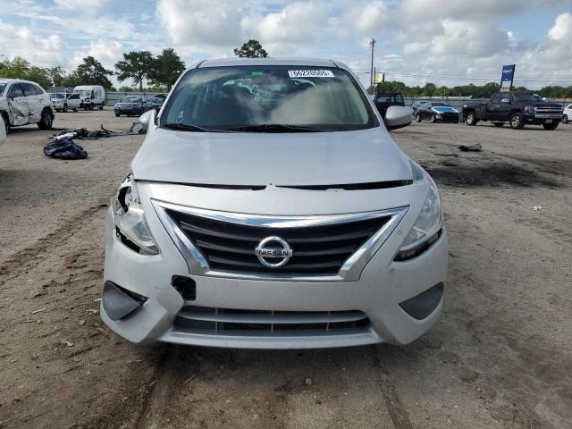  NISSAN VERSA 2017 Silver