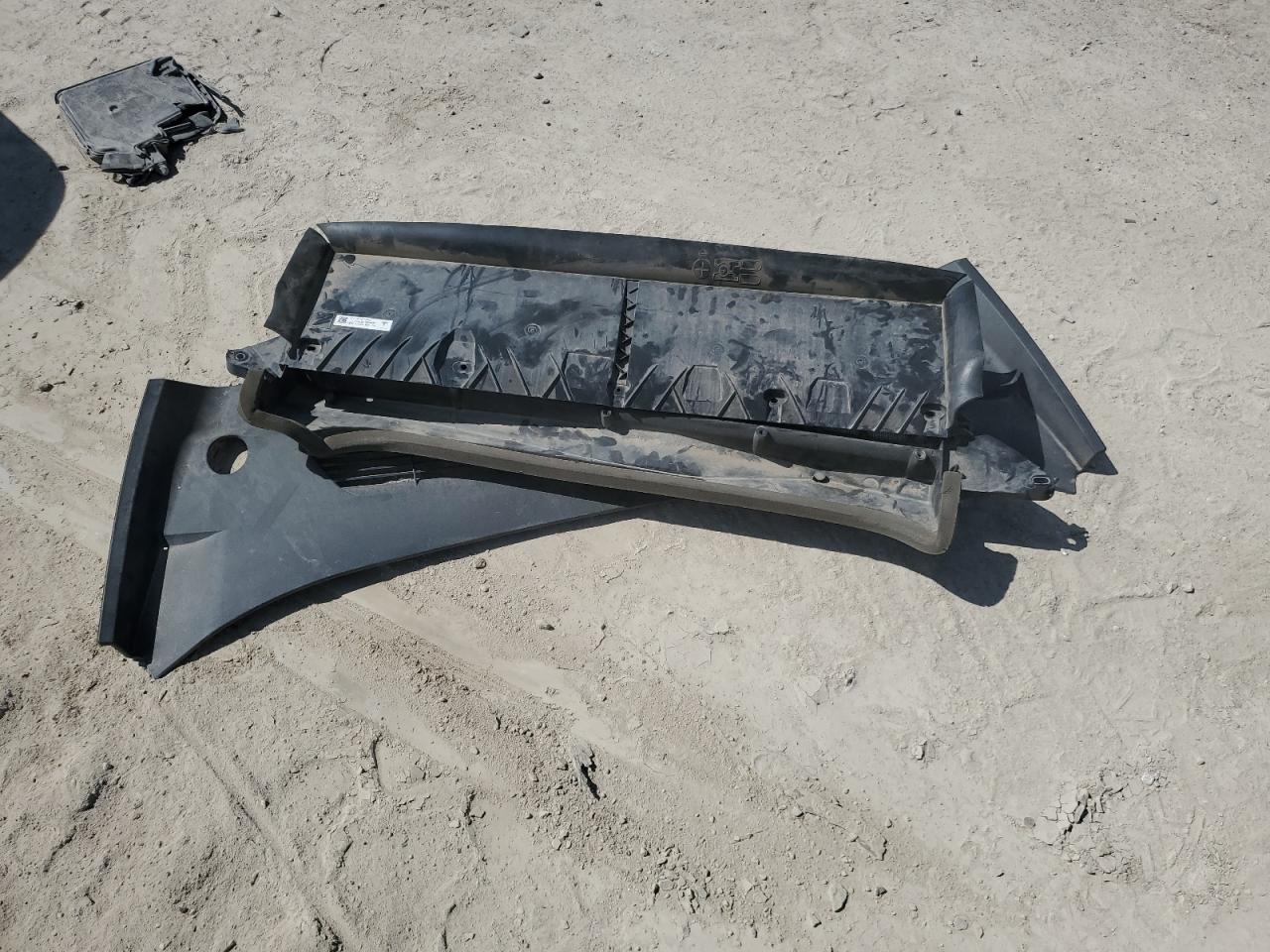 2023 Tesla Model Y VIN: 7SAYGAEE1PF670485 Lot: 64675905