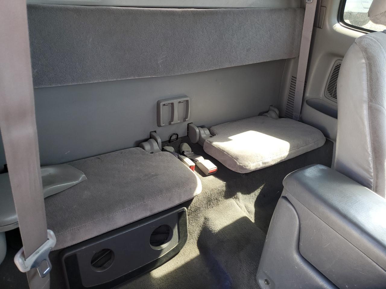 2002 Toyota Tacoma Xtracab VIN: 5TEVL52N12Z047270 Lot: 64453725