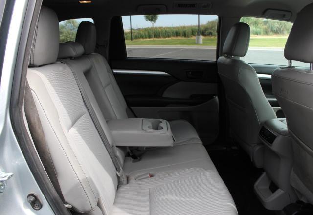  TOYOTA HIGHLANDER 2017 Srebrny