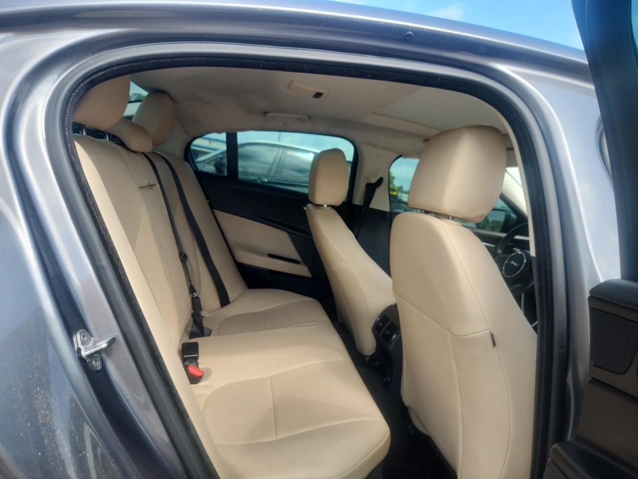 2017 Jaguar Xe Premium VIN: SAJAD4BG8HA947143 Lot: 60759555