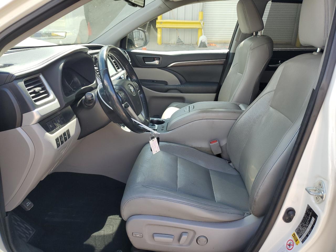 2015 Toyota Highlander Limited VIN: 5TDDKRFH0FS113921 Lot: 64411535