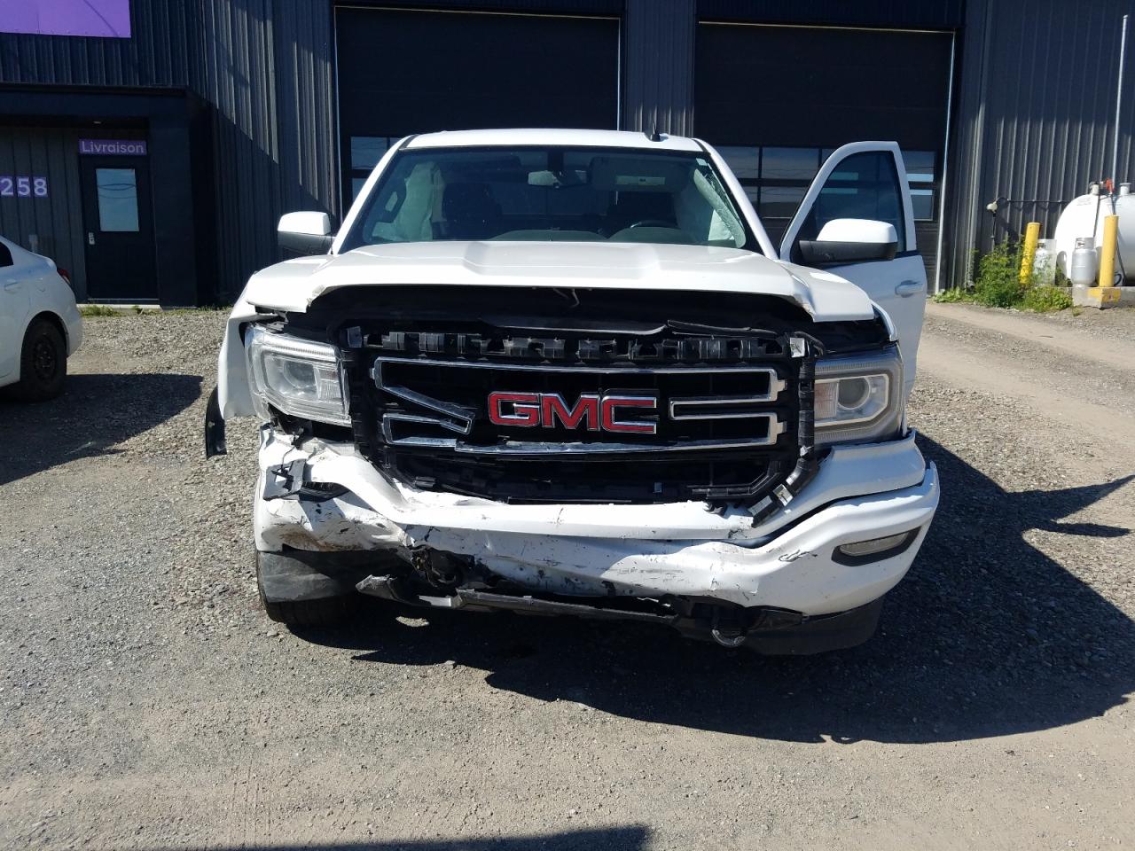 3gtu2mec0jg469608 3GTU2MEC0JG469608 2018 GMC Sierra K1500 Sle