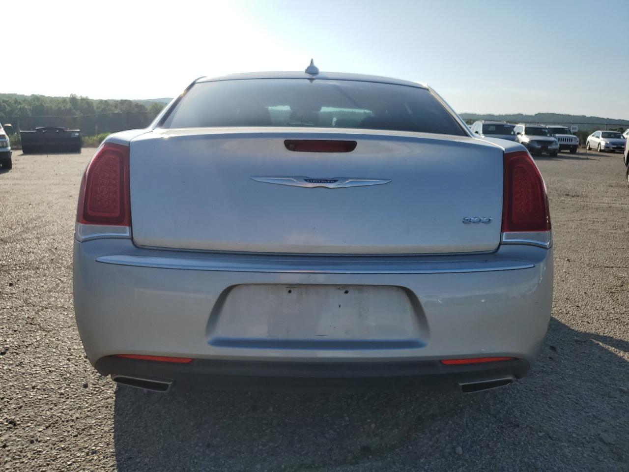 2019 Chrysler 300 Touring VIN: 2C3CCAAG0KH590970 Lot: 64607505