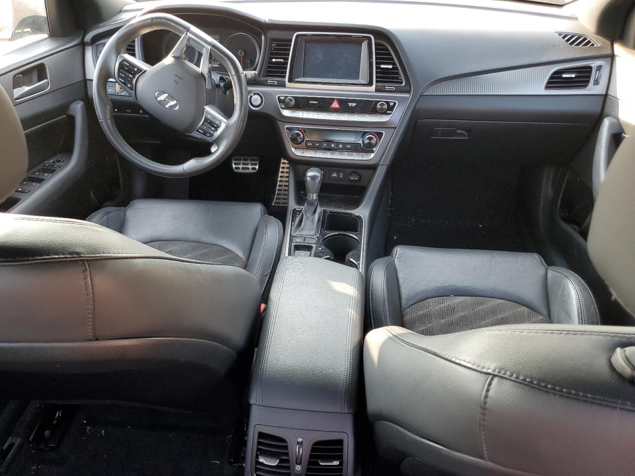 2018 Hyundai Sonata Sport VIN: 5NPE34AF4JH700129 Lot: 65770505