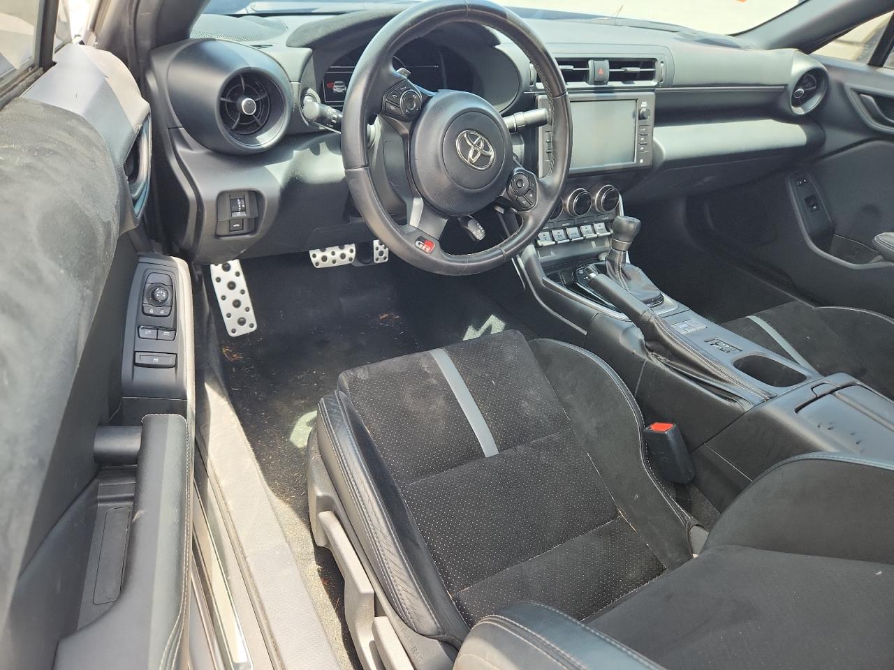 JF1ZNBF1XP8750768 TOYOTA GR 86 PREM 2023