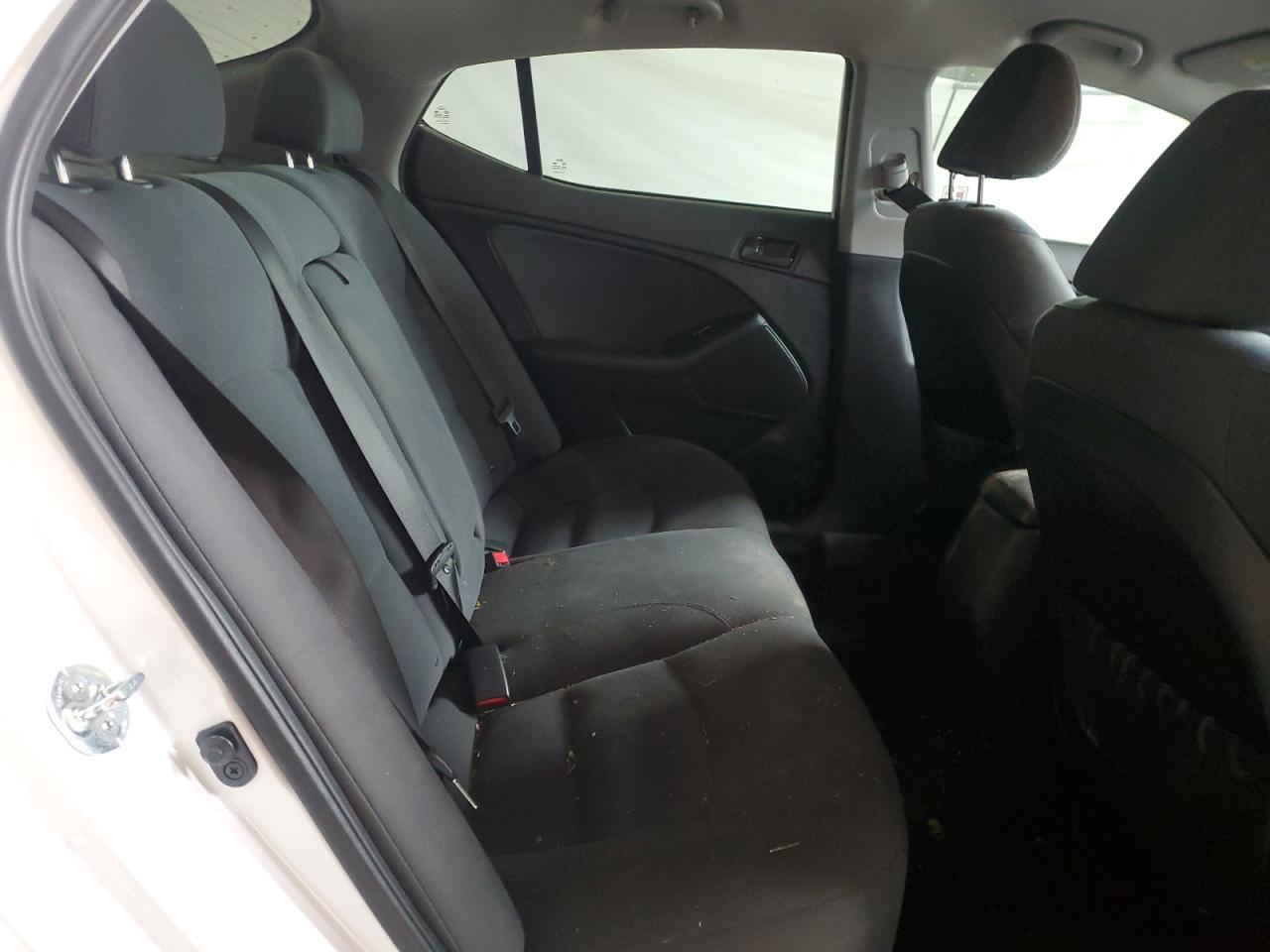 2015 Kia Optima Lx VIN: 5XXGM4A70FG376825 Lot: 65253655