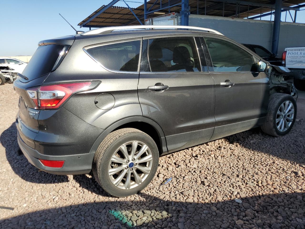 1FMCU9J94HUA50984 FORD ESCAPE 2017