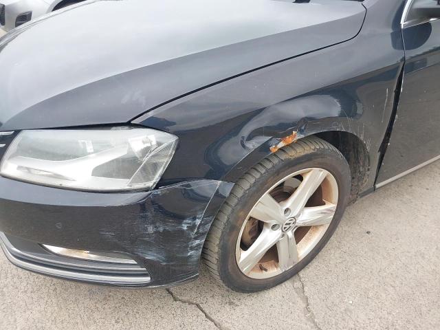2011 VOLKSWAGEN PASSAT SE