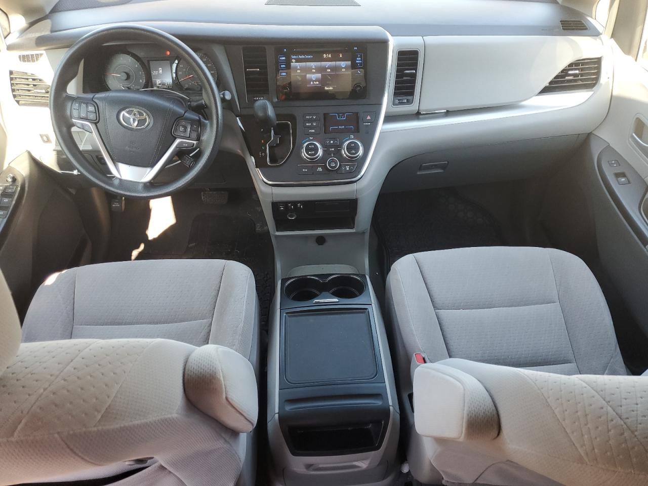 2015 Toyota Sienna Le VIN: 5TDKK3DC1FS555909 Lot: 63898275