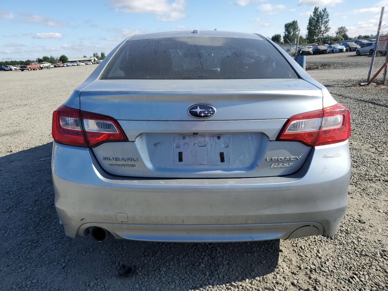 2015 Subaru Legacy 2.5I Premium VIN: 4S3BNAC62F3004140 Lot: 64318305