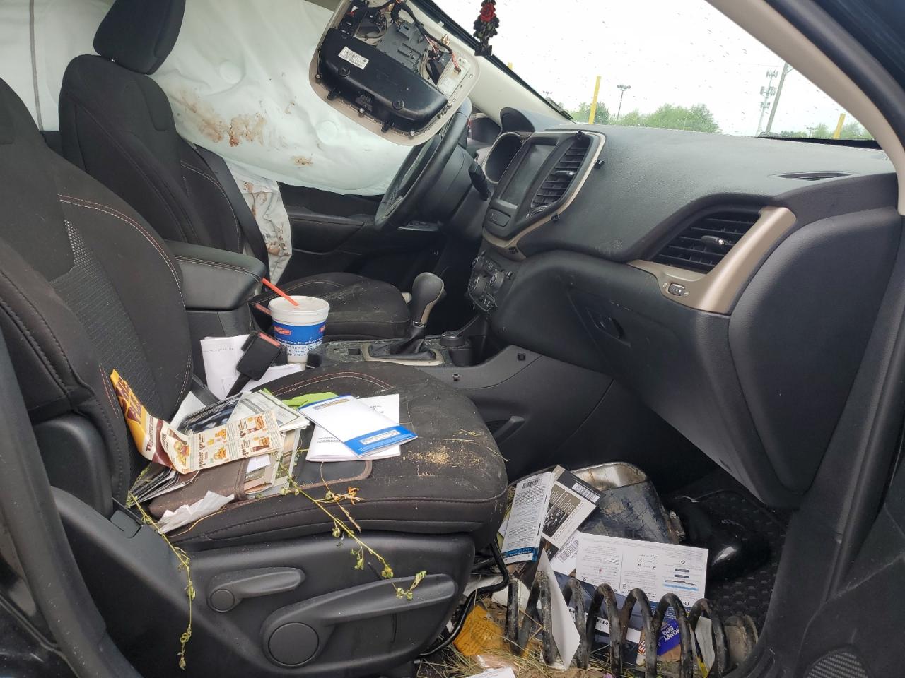 2016 Jeep Cherokee Latitude VIN: 1C4PJMCS7GW285772 Lot: 65728395