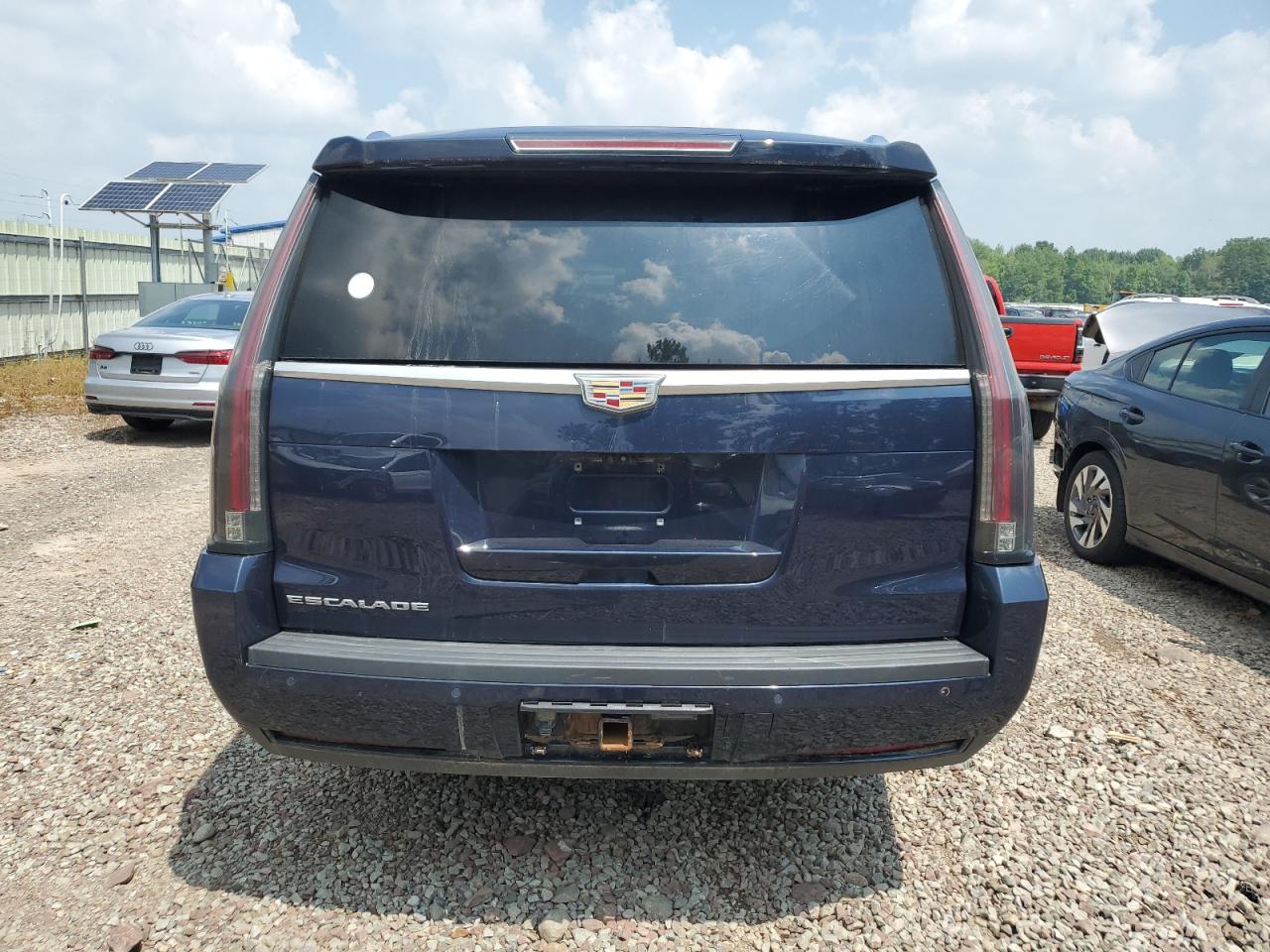 2017 Cadillac Escalade Esv Luxury VIN: 1GYS4HKJXHR352327 Lot: 64694685