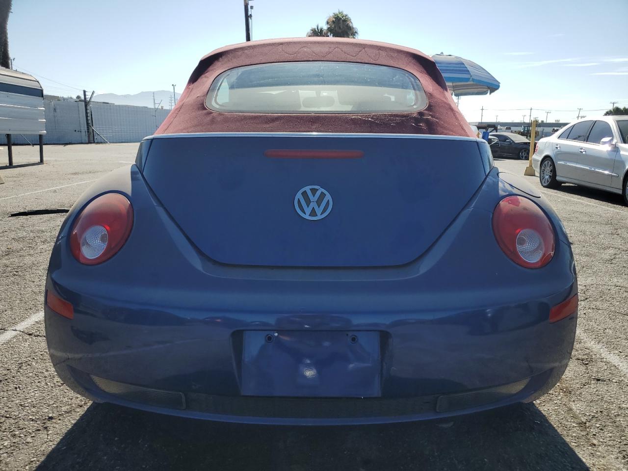 2007 Volkswagen New Beetle Convertible Option Package 1 VIN: 3VWRG31Y97M423169 Lot: 64266115