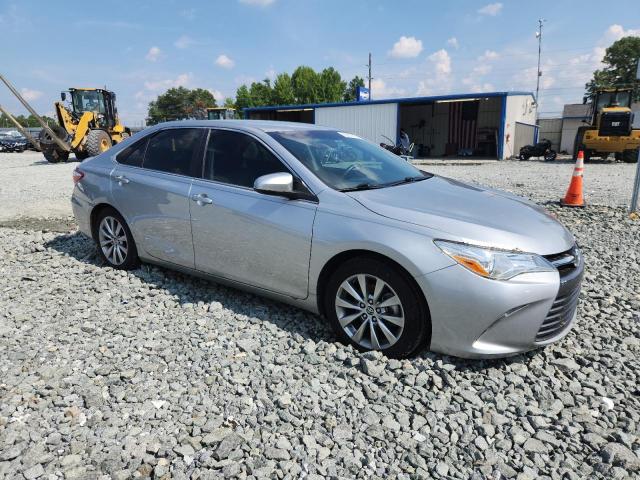  TOYOTA CAMRY 2015 Srebrny