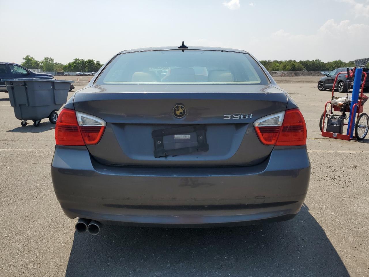 2006 BMW 330 I VIN: WBAVB33526KR78082 Lot: 63342355