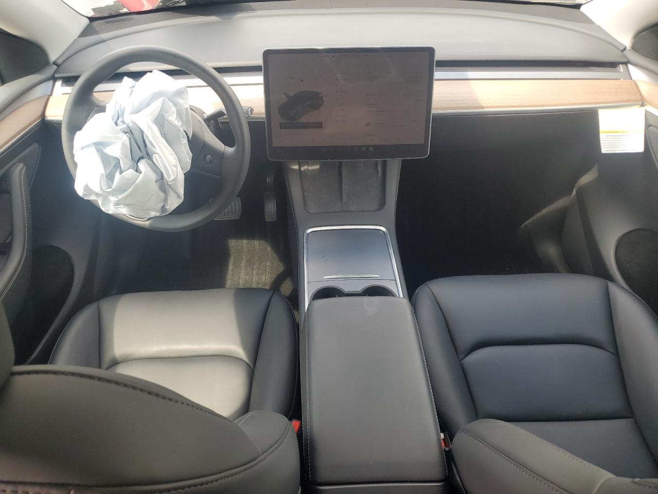 2024 Tesla Model Y VIN: 7SAYGAEE1RF989193 Lot: 64508085