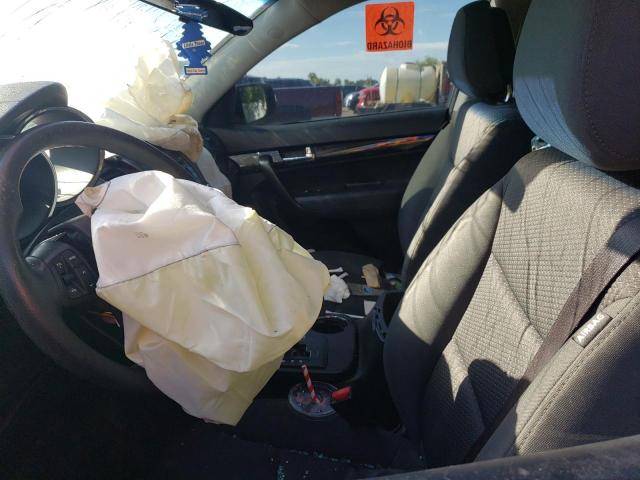 2011 KIA SORENTO BASE  